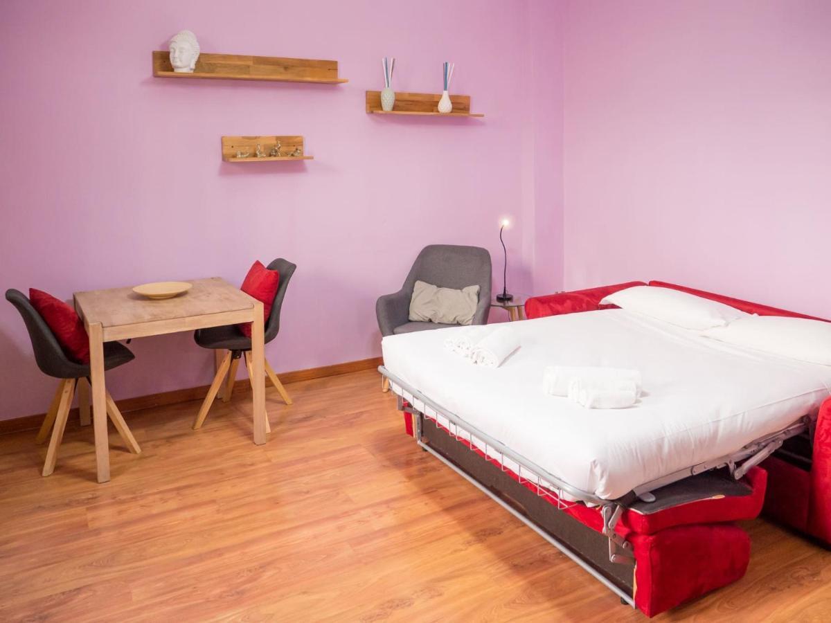 The Best Rent - Studio Nearby Sant'Agostino Metro Milan Bagian luar foto