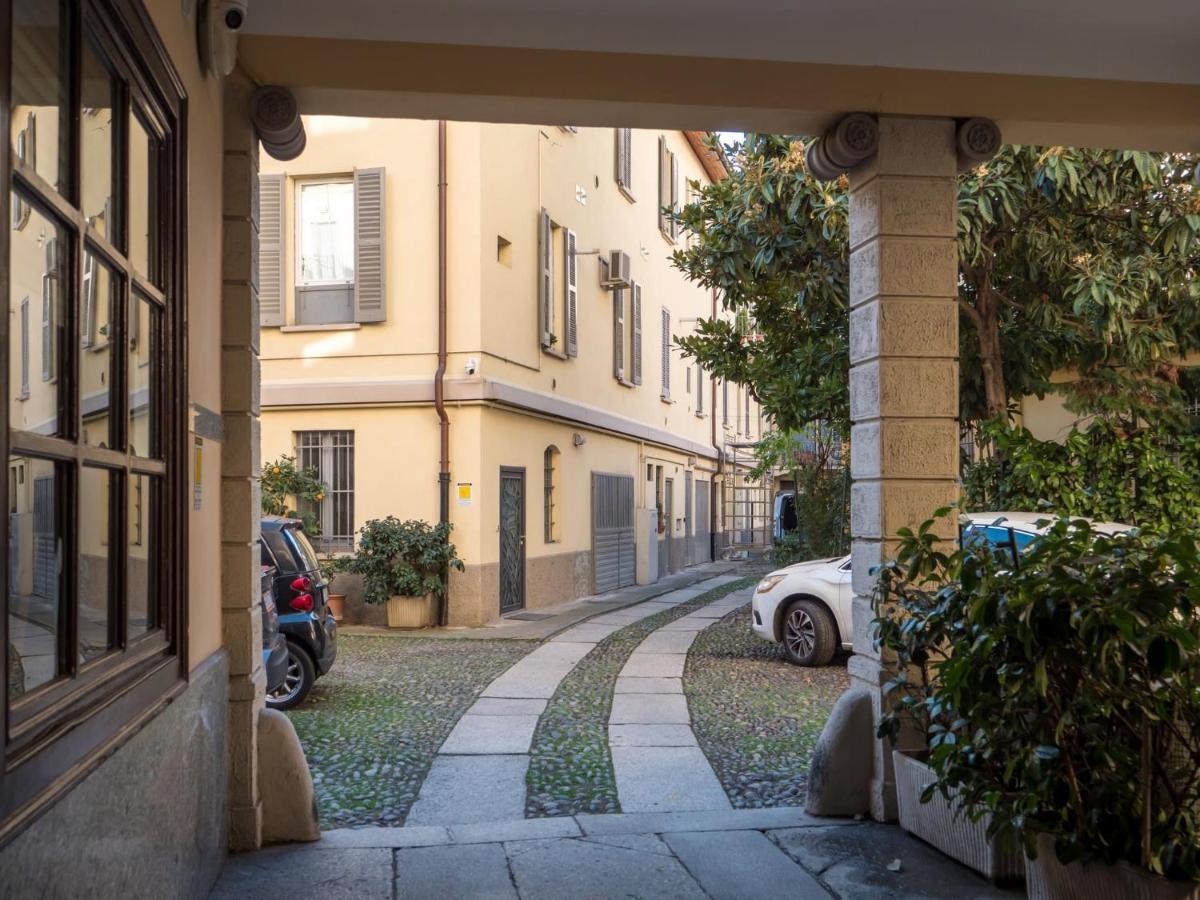 The Best Rent - Studio Nearby Sant'Agostino Metro Milan Bagian luar foto