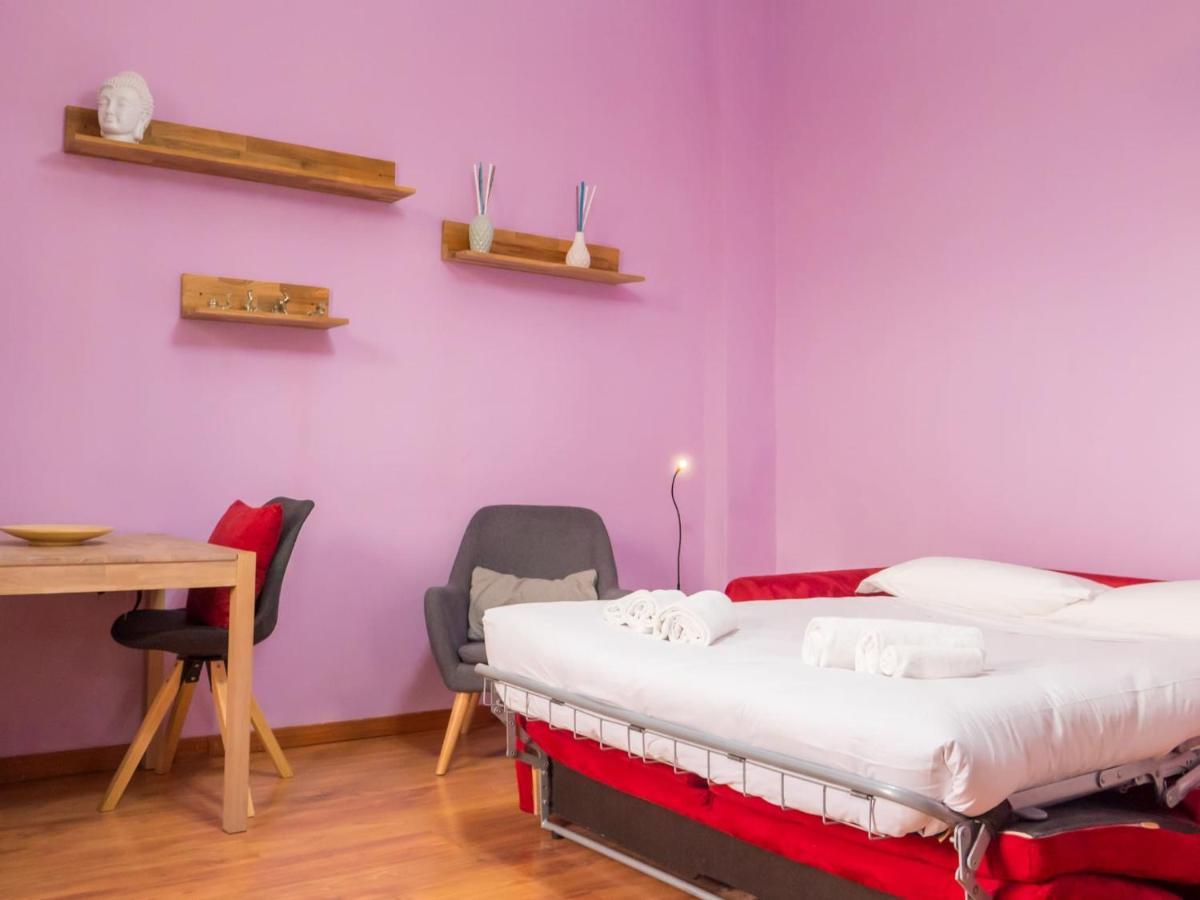 The Best Rent - Studio Nearby Sant'Agostino Metro Milan Bagian luar foto